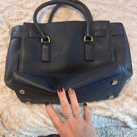 2 Michael Kors Bags - Picture 5 of 6